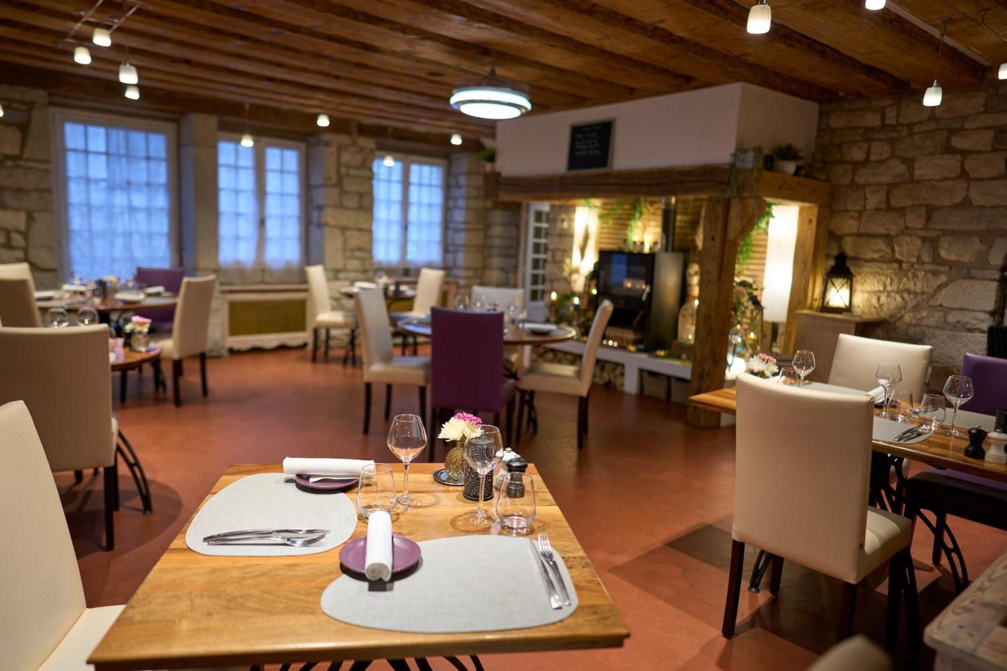 Hotel Restaurant Vertfeuille Arc-et-Senans Exterior foto